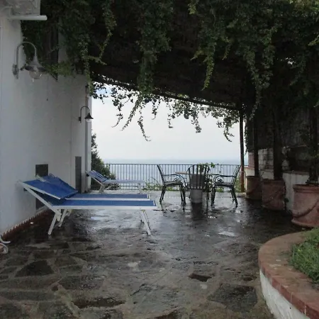 Casa vacanze Regina Di - Truglio- Capri